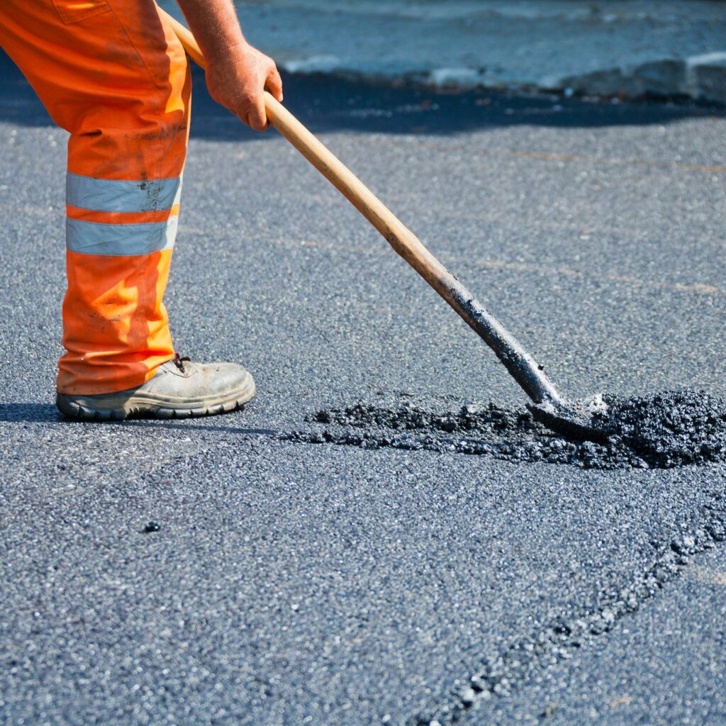 Parking lot repair, crack sealing, asphalt paving in Baton Rouge, LA