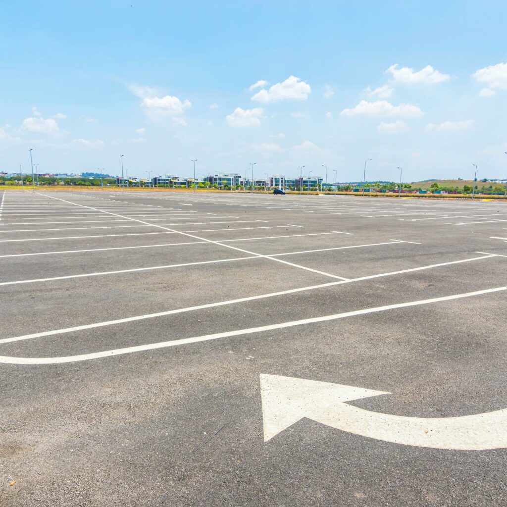 Parking lot paving and sealcoating in Baton Rouge, LA